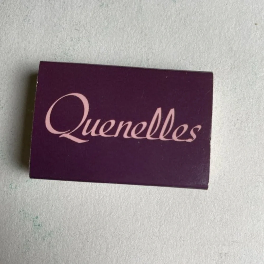1995 Quenelles Matchbook DesbMoines Marriott‎ Iowa Skywalk Lounge